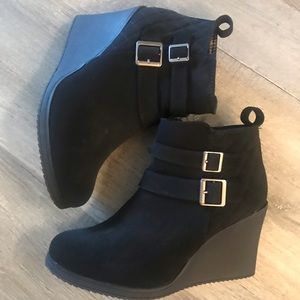 Stylish Wedges 💁🏻‍♀️